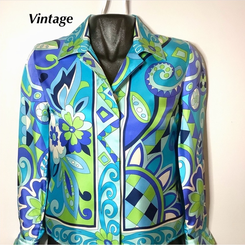 Vintage Silk Blouse similar to Emilio Pucci Design Petite